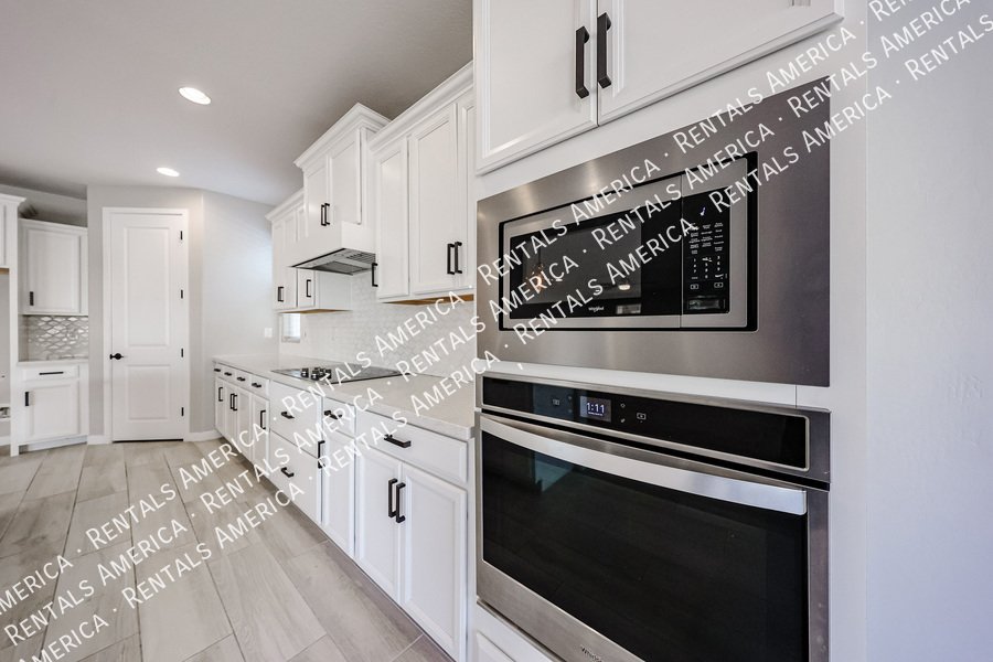 Luxury Gated Community! property image
