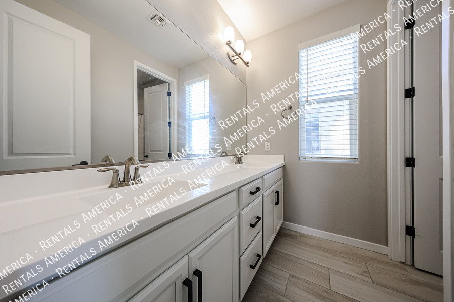 Luxury Gated Community! property image