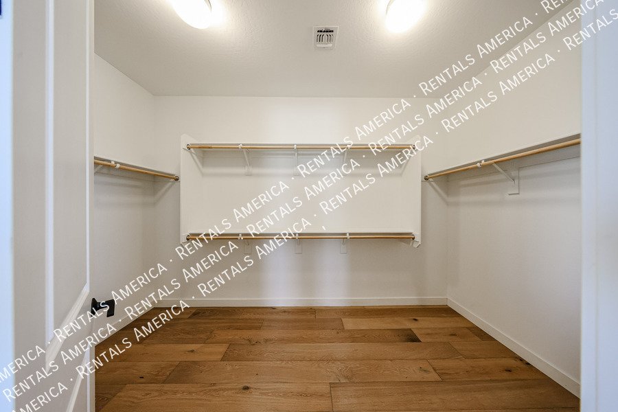 Luxury Gated Community! property image