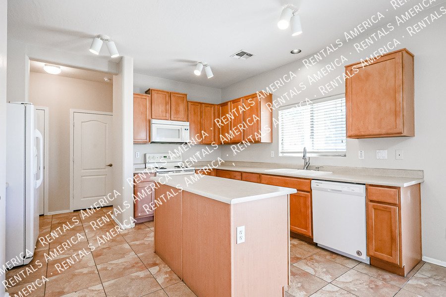 COMING SOON!  3 bedroom home in Avondale property image