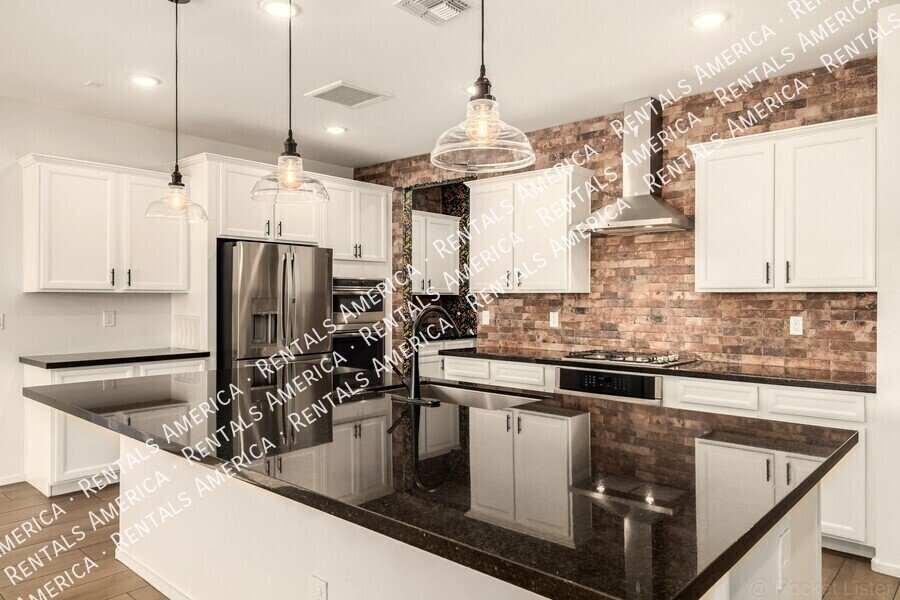 Stunning 5BR/4BA Home with Room for Everyone in Surprise property image