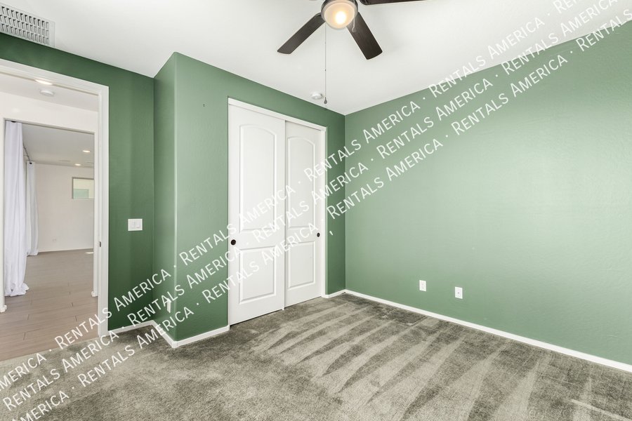 Stunning 5BR/4BA Home with Room for Everyone in Surprise property image