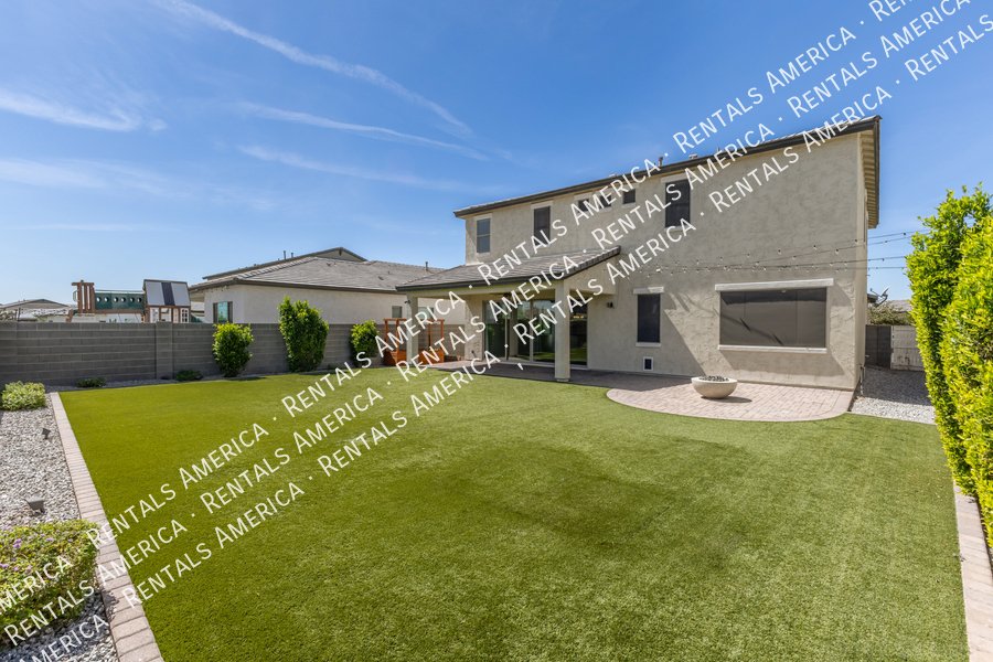 Stunning 5BR/4BA Home with Room for Everyone in Surprise property image