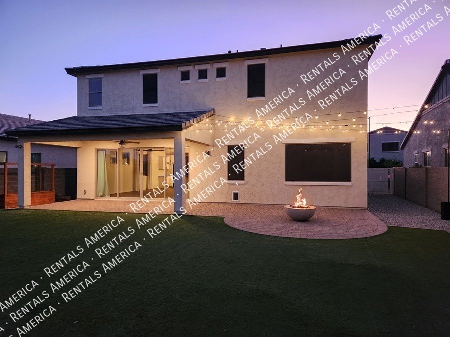 Stunning 5BR/4BA Home with Room for Everyone in Surprise property image
