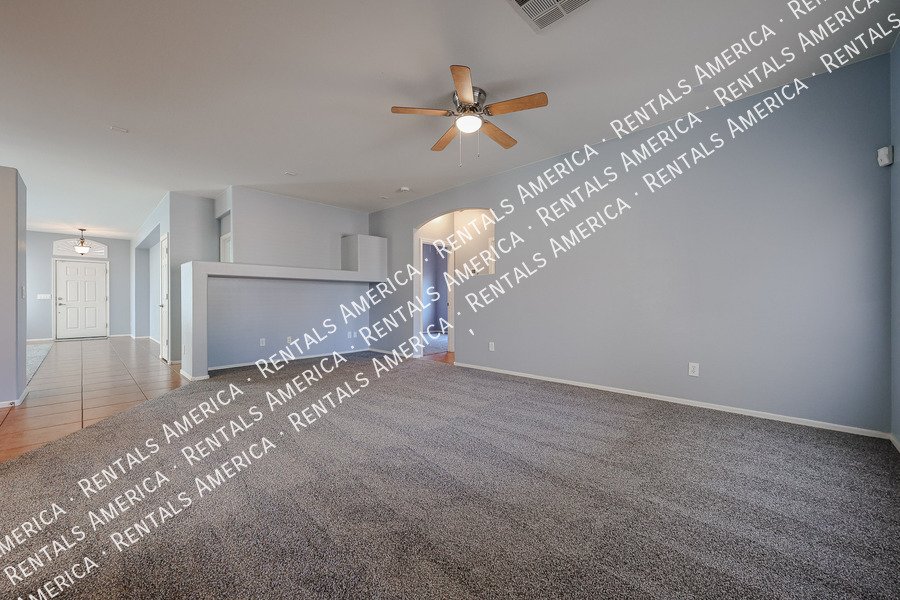Charming 3-Bedroom Home for Rent in Maricopa! property image