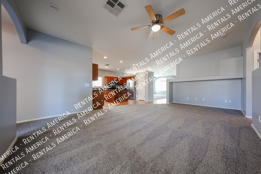Charming 3-Bedroom Home for Rent in Maricopa! property image