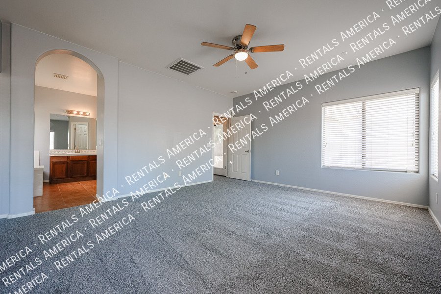 Charming 3-Bedroom Home for Rent in Maricopa! property image