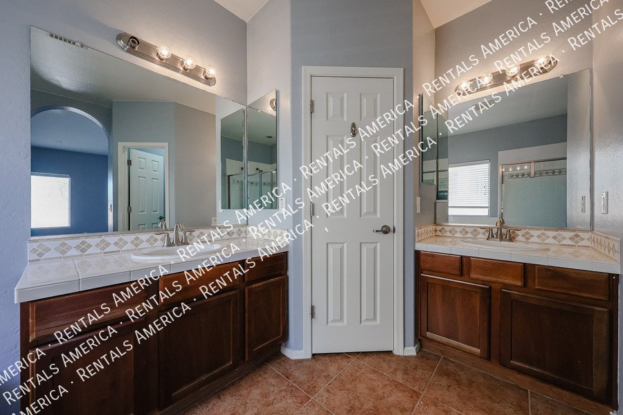 Charming 3-Bedroom Home for Rent in Maricopa! property image