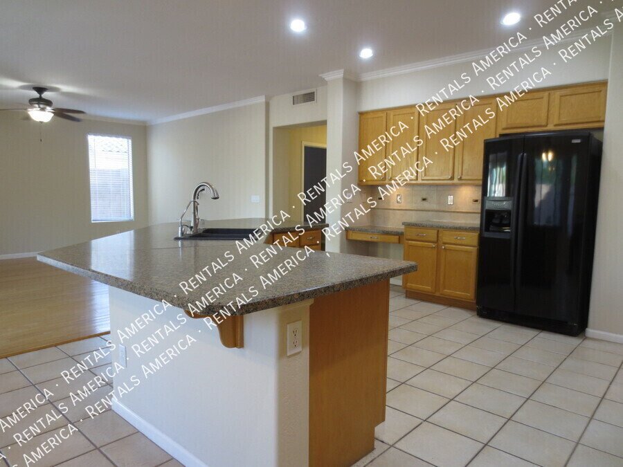 Coming Soon 3 Bed Plus Den Pool and Solar property image