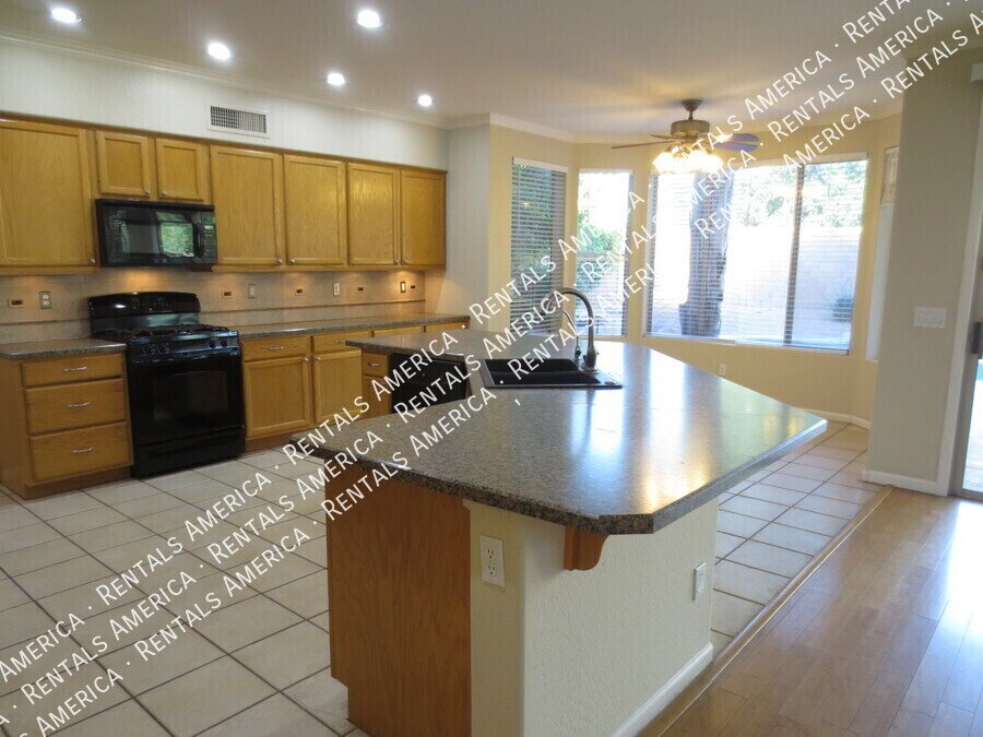 Coming Soon 3 Bed Plus Den Pool and Solar property image