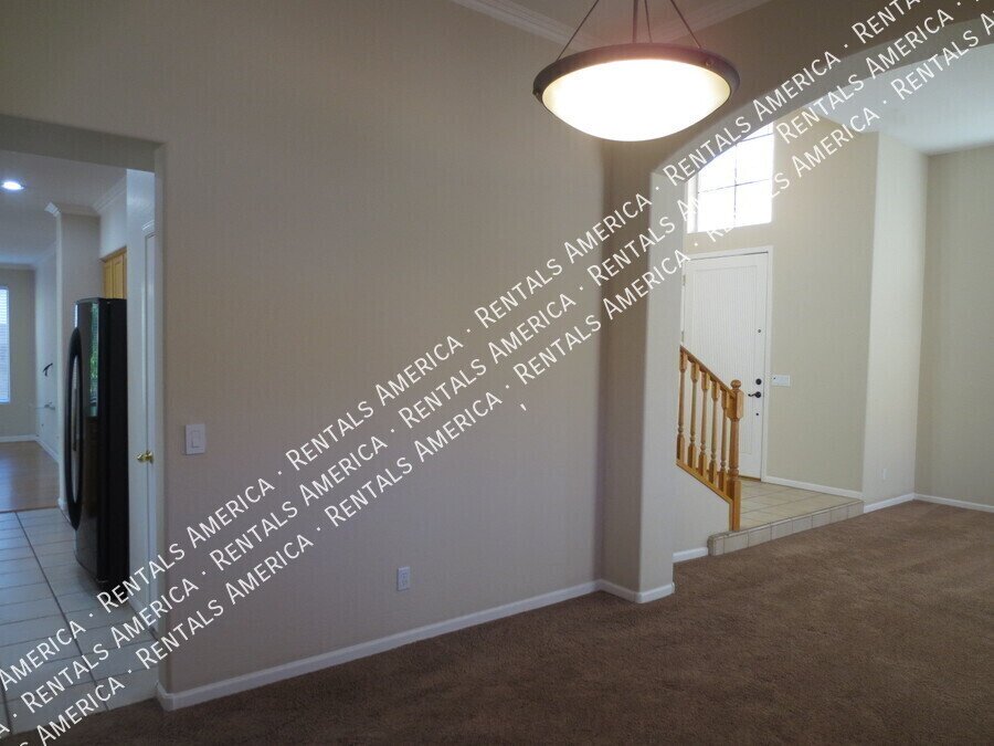 Coming Soon 3 Bed Plus Den Pool and Solar property image