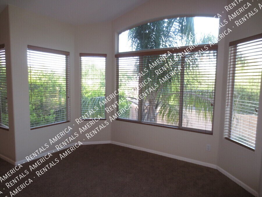 Coming Soon 3 Bed Plus Den Pool and Solar property image