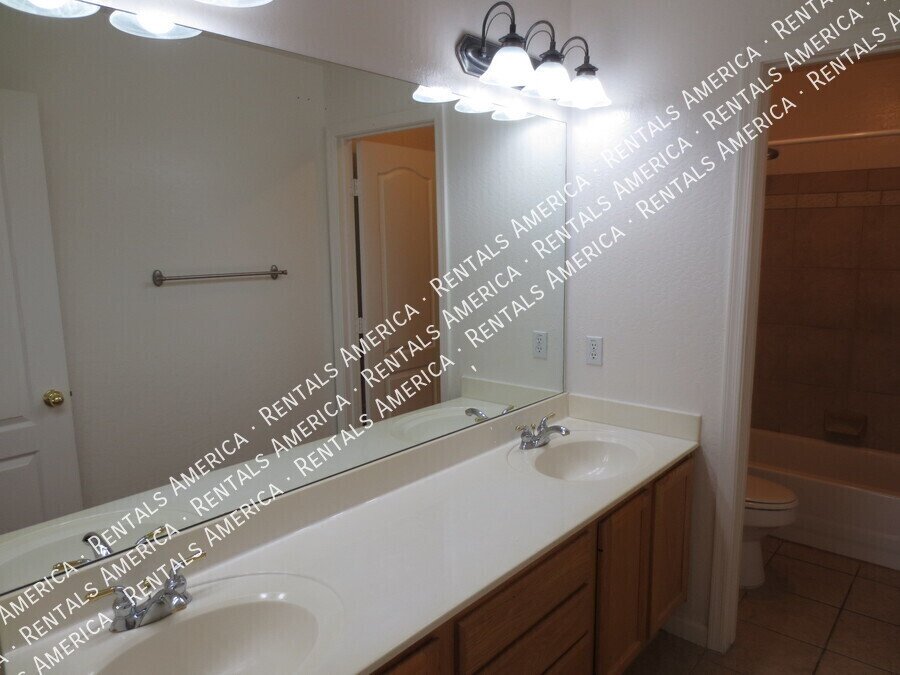 Coming Soon 3 Bed Plus Den Pool and Solar property image