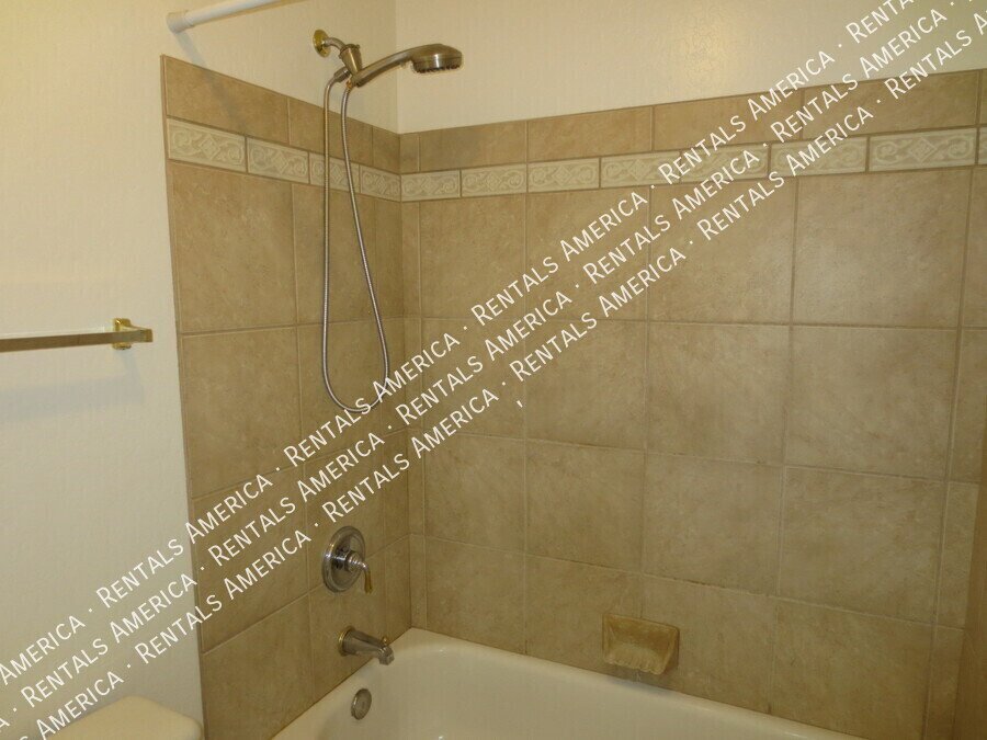 Coming Soon 3 Bed Plus Den Pool and Solar property image