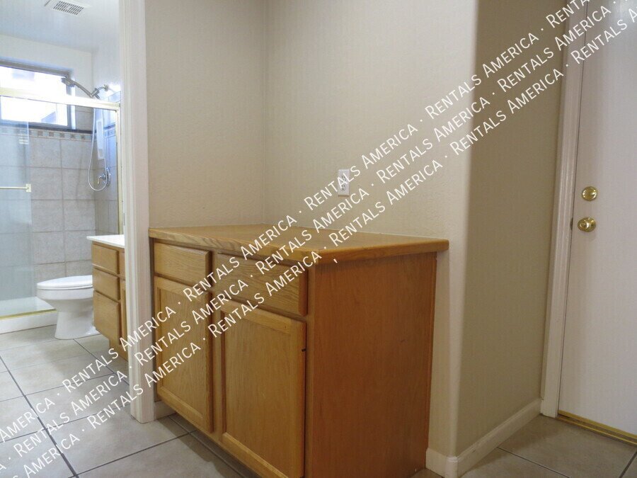 Coming Soon 3 Bed Plus Den Pool and Solar property image