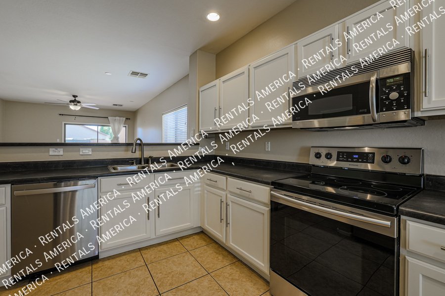 Beautiful 3 bed/ 2 bath home in Villago Community property image