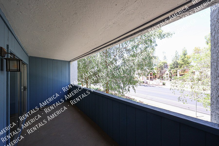 Updated Condo in Maryland Manor property image