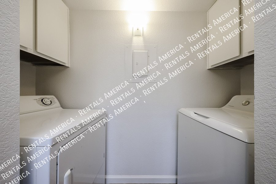 Updated Condo in Maryland Manor property image