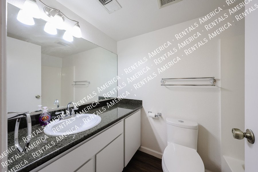 Updated Condo in Maryland Manor property image