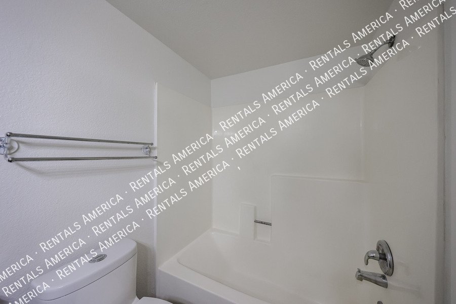 Updated Condo in Maryland Manor property image