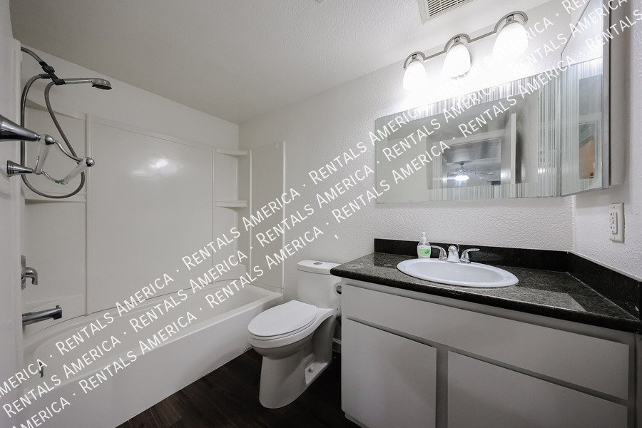 Updated Condo in Maryland Manor property image