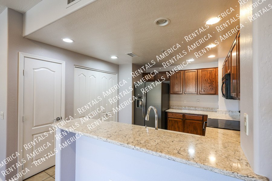 Charming 2 Bedroom, 2 Bath Condo with Garage in a Prime Location! property image