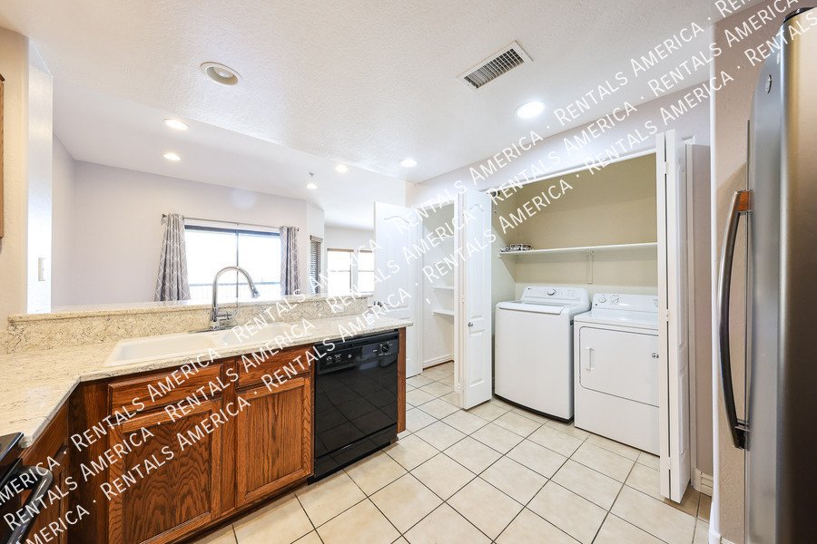 Charming 2 Bedroom, 2 Bath Condo with Garage in a Prime Location! property image