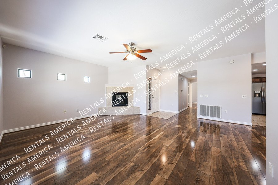 Charming 2 Bedroom, 2 Bath Condo with Garage in a Prime Location! property image