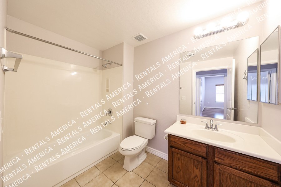 Charming 2 Bedroom, 2 Bath Condo with Garage in a Prime Location! property image