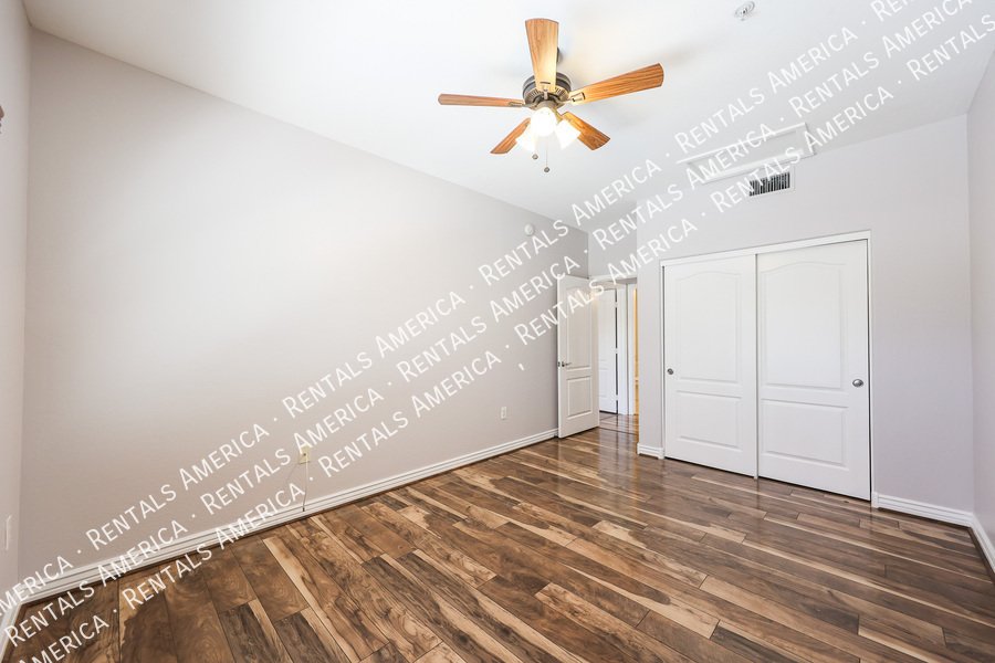Charming 2 Bedroom, 2 Bath Condo with Garage in a Prime Location! property image
