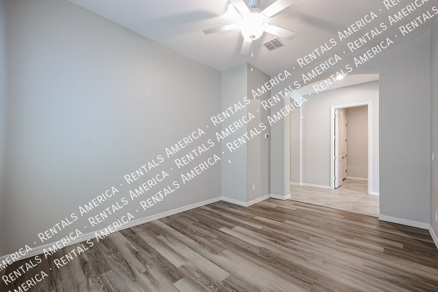 Beautiful Single Level 2BD W/Office Home in the Glennwilde Community!! property image
