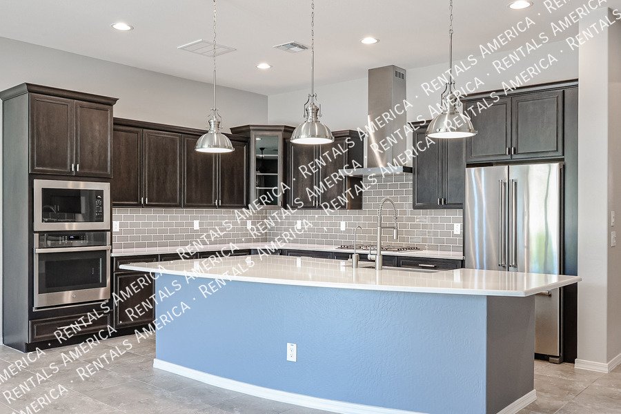 Beautiful Single Level 2BD W/Office Home in the Glennwilde Community!! property image