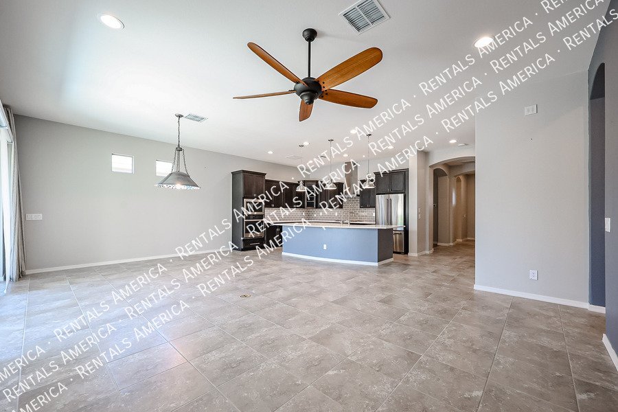 Beautiful Single Level 2BD W/Office Home in the Glennwilde Community!! property image