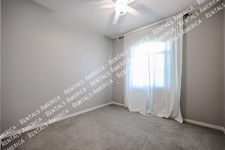 Beautiful Single Level 2BD W/Office Home in the Glennwilde Community!! property image