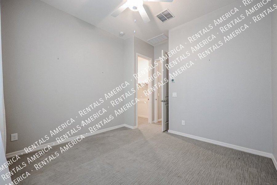Beautiful Single Level 2BD W/Office Home in the Glennwilde Community!! property image