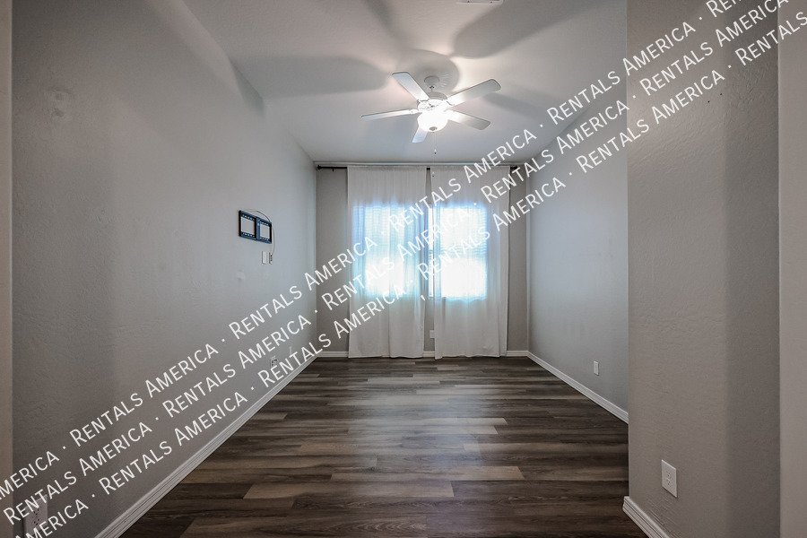 Beautiful Single Level 2BD W/Office Home in the Glennwilde Community!! property image