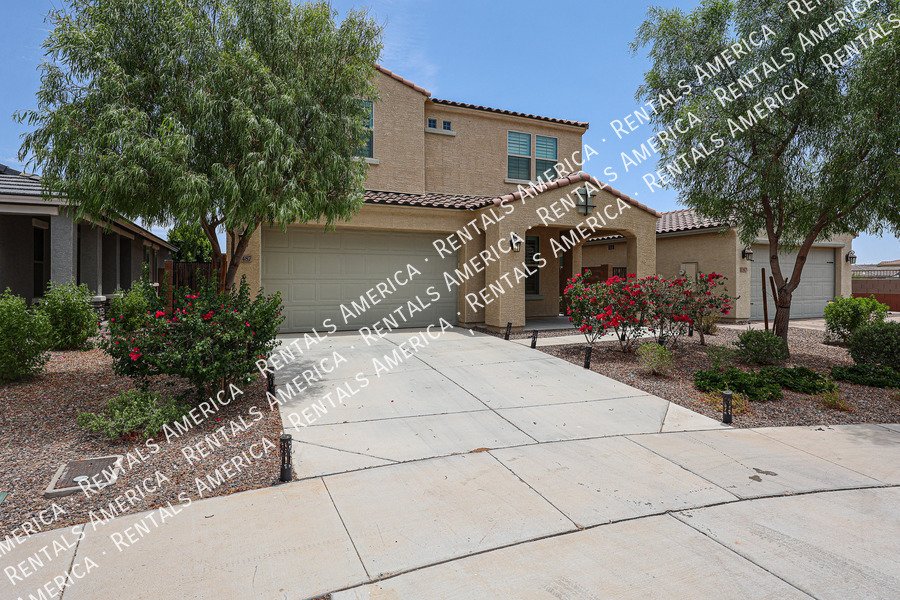 Spacious 4-Bedroom Home with Loft property image