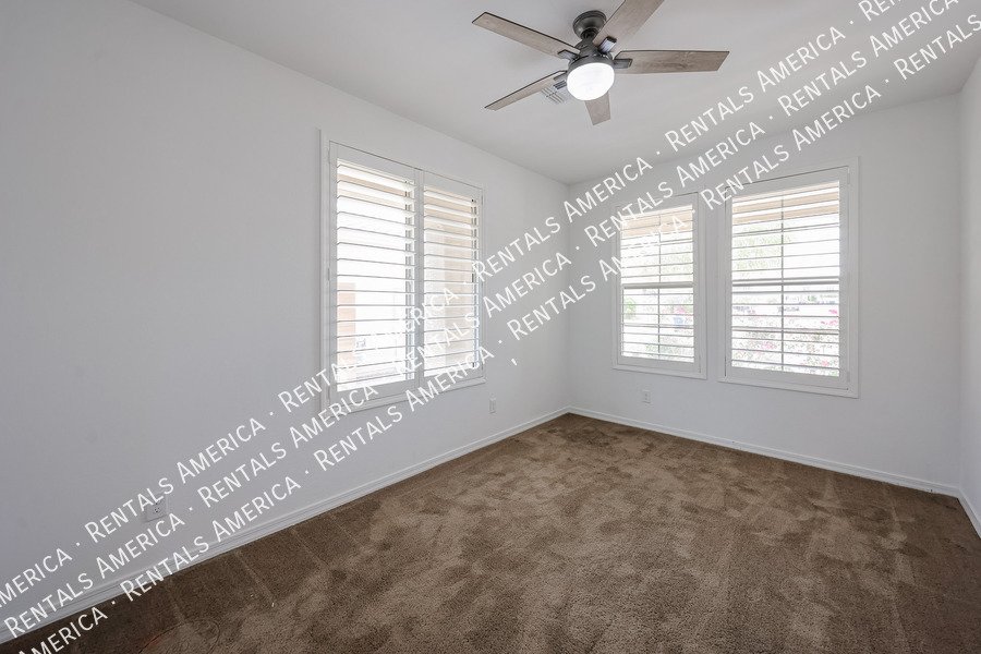 Spacious 4-Bedroom Home with Loft property image