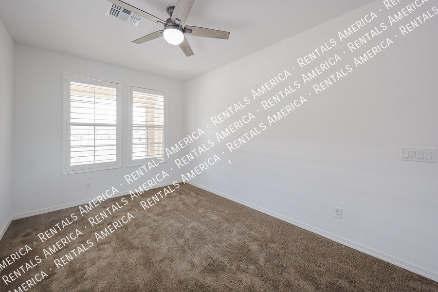 Spacious 4-Bedroom Home with Loft property image