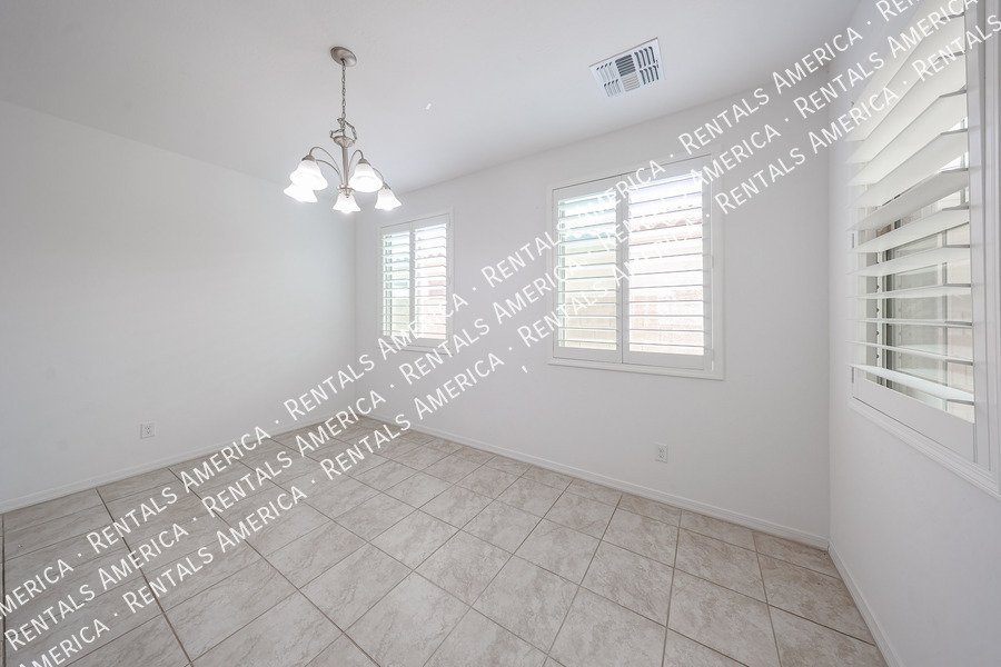 Spacious 4-Bedroom Home with Loft property image