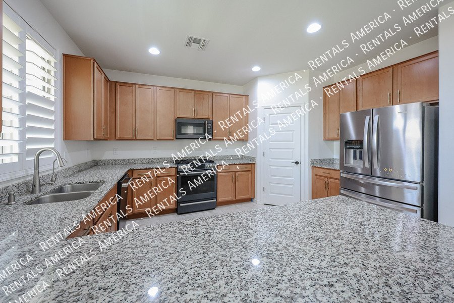 Spacious 4-Bedroom Home with Loft property image