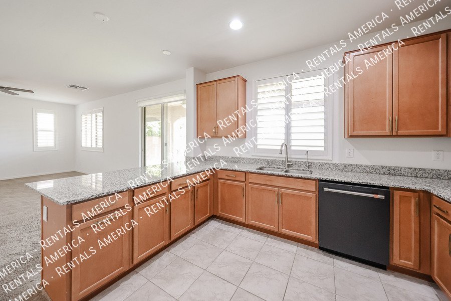 Spacious 4-Bedroom Home with Loft property image
