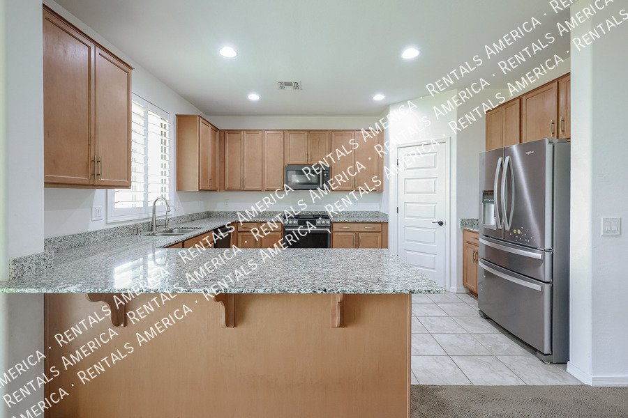 Spacious 4-Bedroom Home with Loft property image