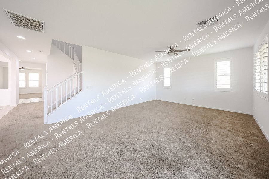 Spacious 4-Bedroom Home with Loft property image