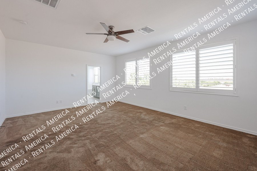 Spacious 4-Bedroom Home with Loft property image