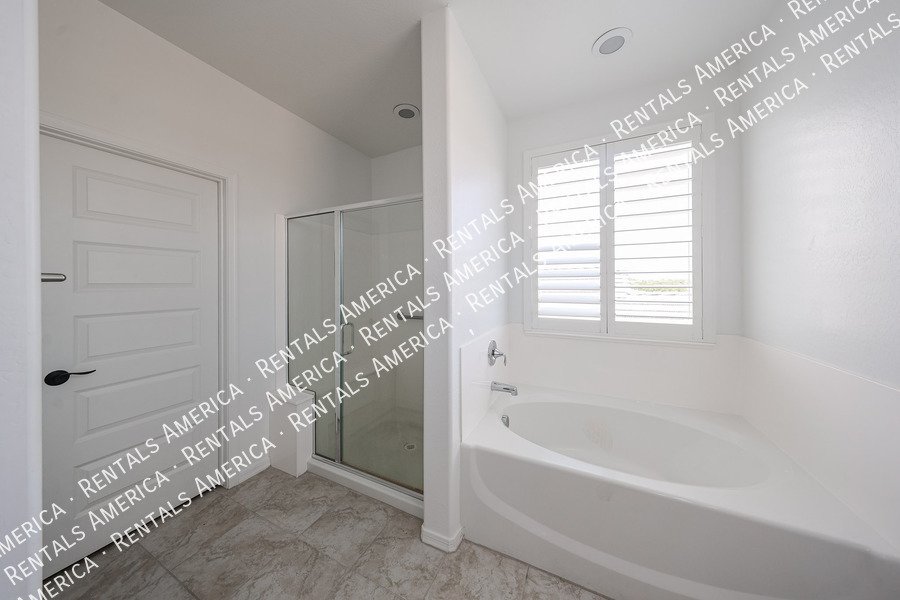 Spacious 4-Bedroom Home with Loft property image