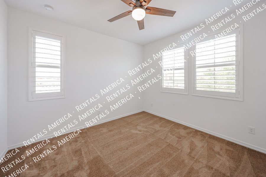 Spacious 4-Bedroom Home with Loft property image