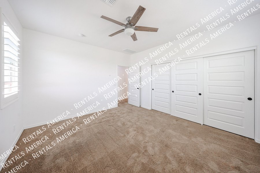 Spacious 4-Bedroom Home with Loft property image