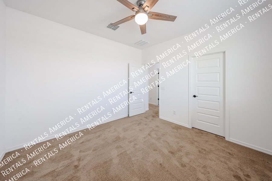 Spacious 4-Bedroom Home with Loft property image