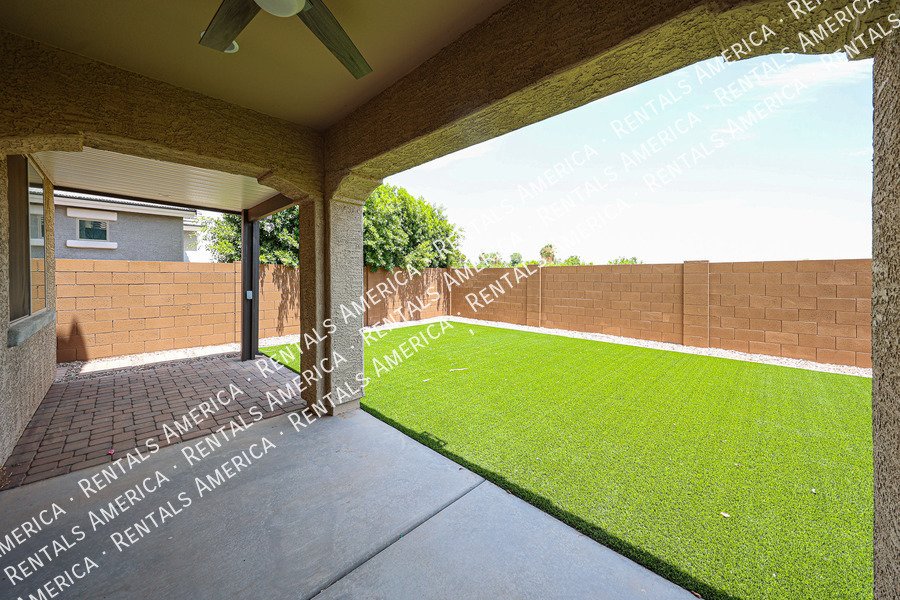 Spacious 4-Bedroom Home with Loft property image